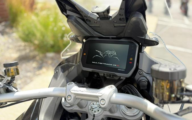 2026 Ducati Multistrada V4 S Thrilling Black