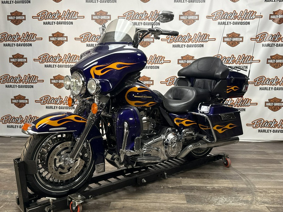 2012 Harley-Davidson® Electra Glide® Ultra Limited DEEP PURPLE,ORANGE FLAMES