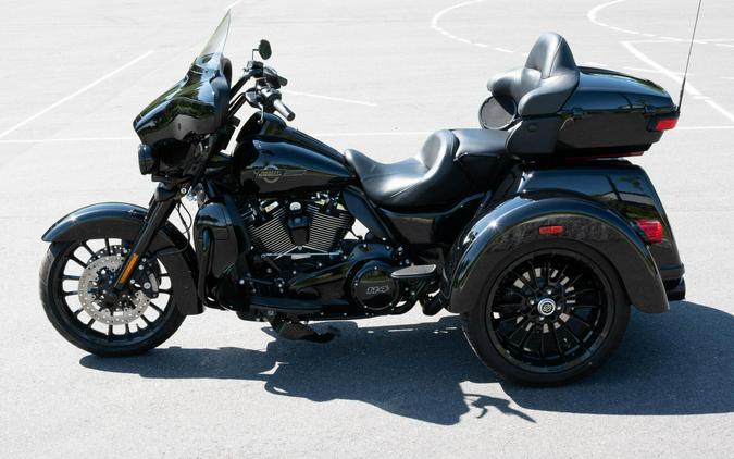 2025 Harley-Davidson Tri Glide Ultra FLHTCUTG