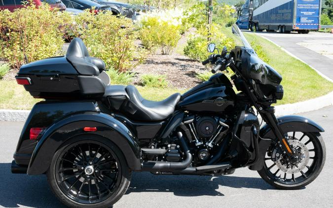 2025 Harley-Davidson Tri Glide Ultra FLHTCUTG