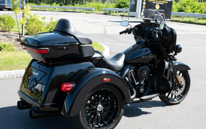 2025 Harley-Davidson Tri Glide Ultra FLHTCUTG
