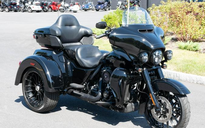 2025 Harley-Davidson Tri Glide Ultra FLHTCUTG
