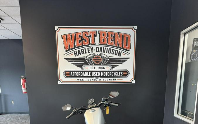 2020 Harley Davidson Iron 883 Baracuda Silver Denim
