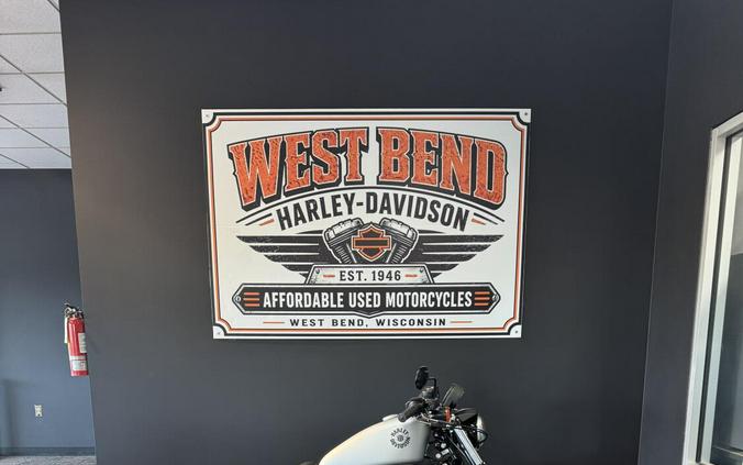 2020 Harley Davidson Iron 883 Baracuda Silver Denim
