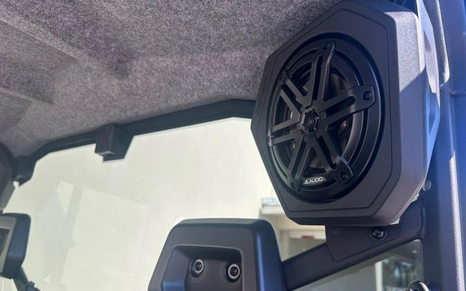 2026 Can-Am Defender MAX Limited HD11