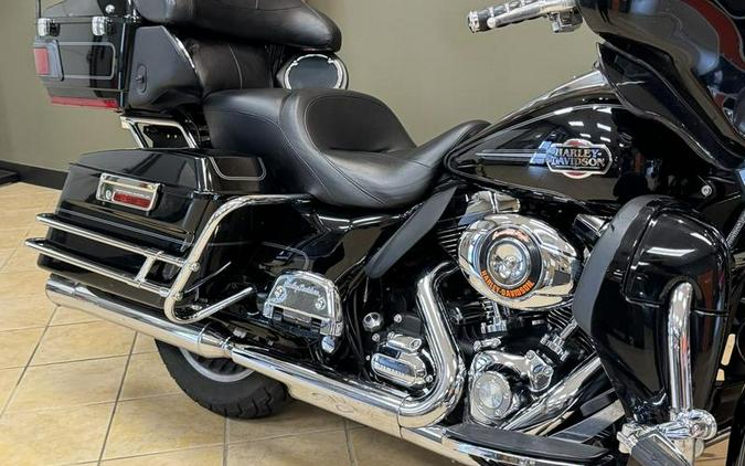 2010 Harley-Davidson® FLHTCU - Ultra Classic® Electra Glide