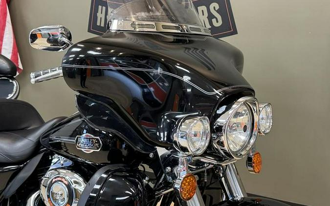 2010 Harley-Davidson® FLHTCU - Ultra Classic® Electra Glide