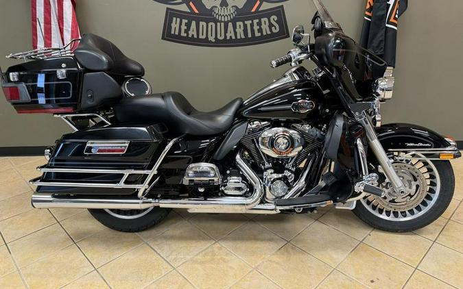 2010 Harley-Davidson® FLHTCU - Ultra Classic® Electra Glide