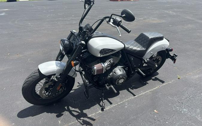 2024 Indian Chief Bobber Ghost White Metallic Smoke