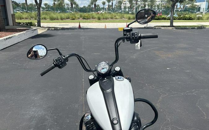 2024 Indian Chief Bobber Ghost White Metallic Smoke