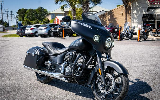 2018 Indian Motorcycle® Chieftain® Dark Horse® ABS Thunder Black Smoke