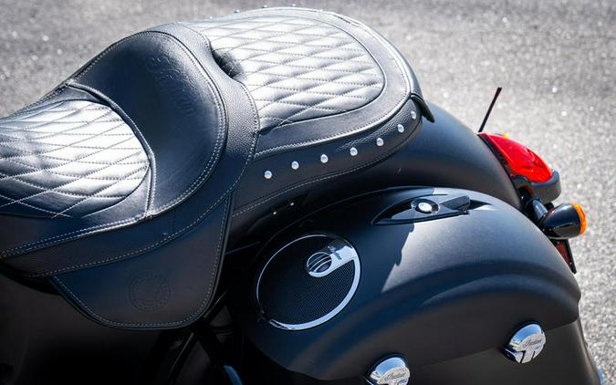 2018 Indian Motorcycle® Chieftain® Dark Horse® ABS Thunder Black Smoke