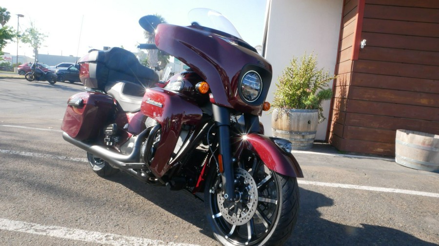 2024 Indian Motorcycle Roadmaster® Dark Horse®