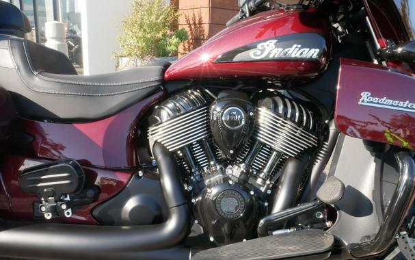 2024 Indian Motorcycle Roadmaster® Dark Horse®