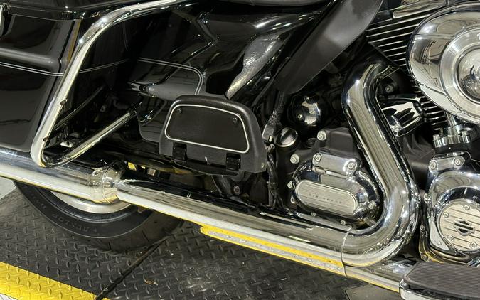 2012 Harley-Davidson® Ultra Classic™ Electra Glide® Vivid Black
