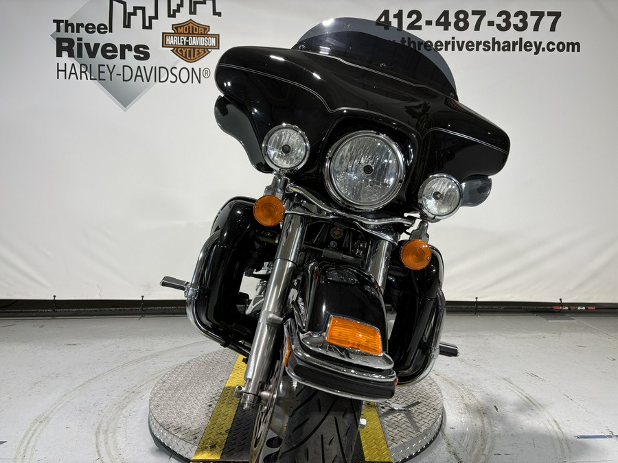 2012 Harley-Davidson® Ultra Classic™ Electra Glide® Vivid Black