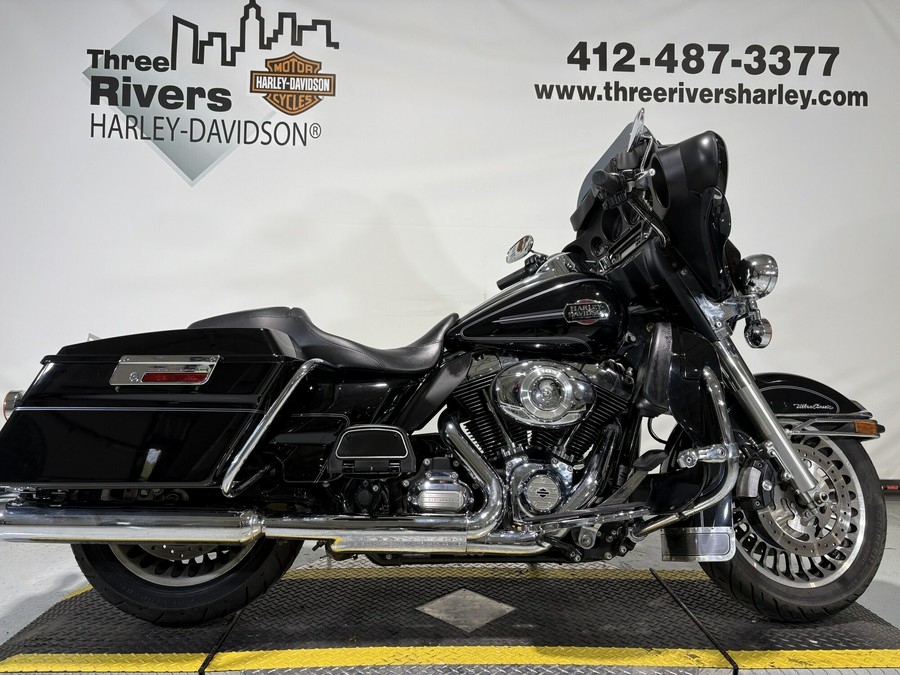 2012 Harley-Davidson® Ultra Classic™ Electra Glide® Vivid Black