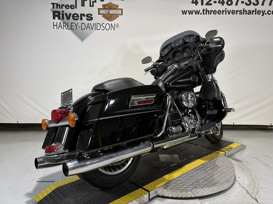 2012 Harley-Davidson® Ultra Classic™ Electra Glide® Vivid Black