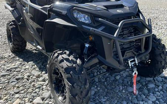 2023 Can-Am® Commander XT 700