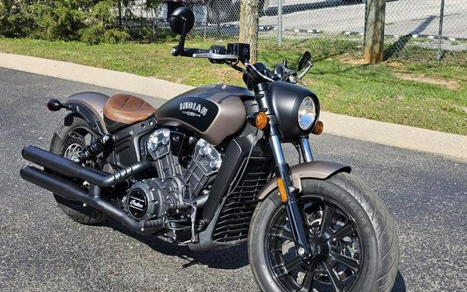 2019 Indian Scout Bobber vs. Triumph Bonneville Bobber Black: Comparison Review