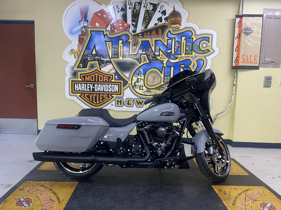2024 Harley-Davidson Street Glide® Billiard Gray
