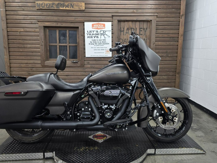 2020 Harley-Davidson® Street Glide® Special RVR RCK GRY DNM
