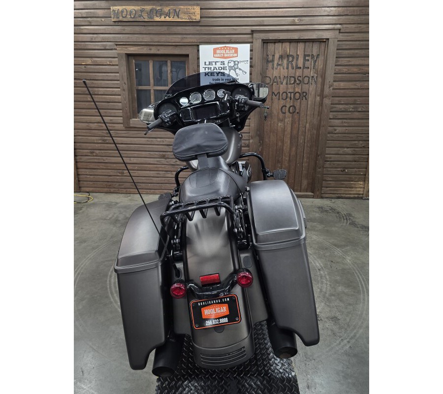 2020 Harley-Davidson® Street Glide® Special RVR RCK GRY DNM