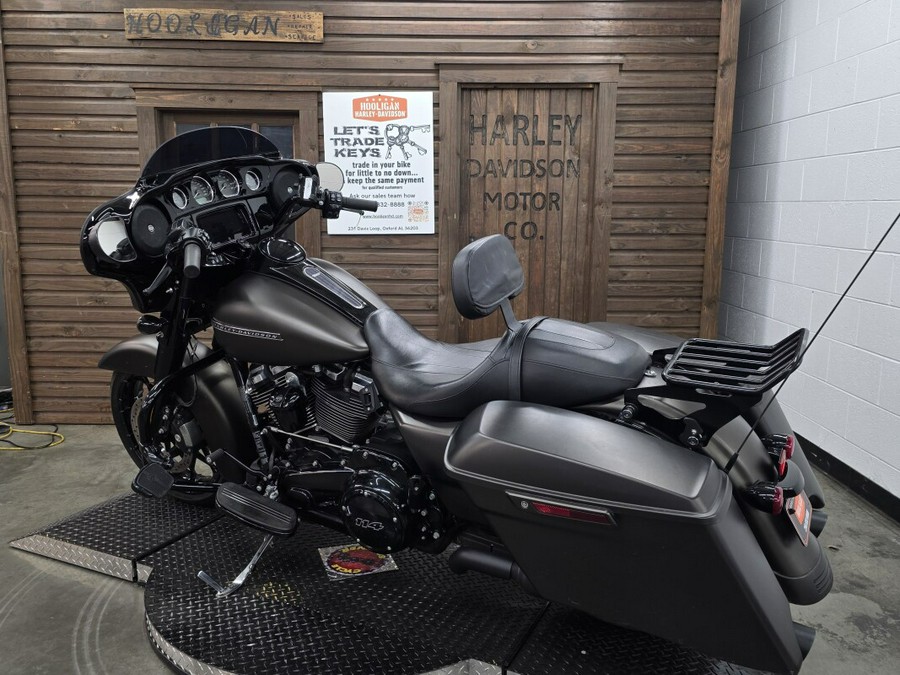 2020 Harley-Davidson® Street Glide® Special RVR RCK GRY DNM
