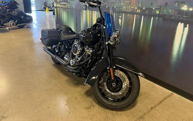 2026 Harley-Davidson Softail FLHC - Heritage Classic