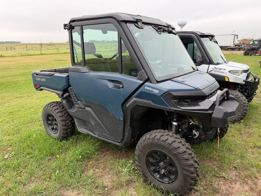 2026 Can-Am Defender XT CAB HD11