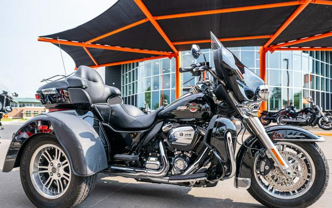 2022 Tri Glide Ultra FLHTCUTG