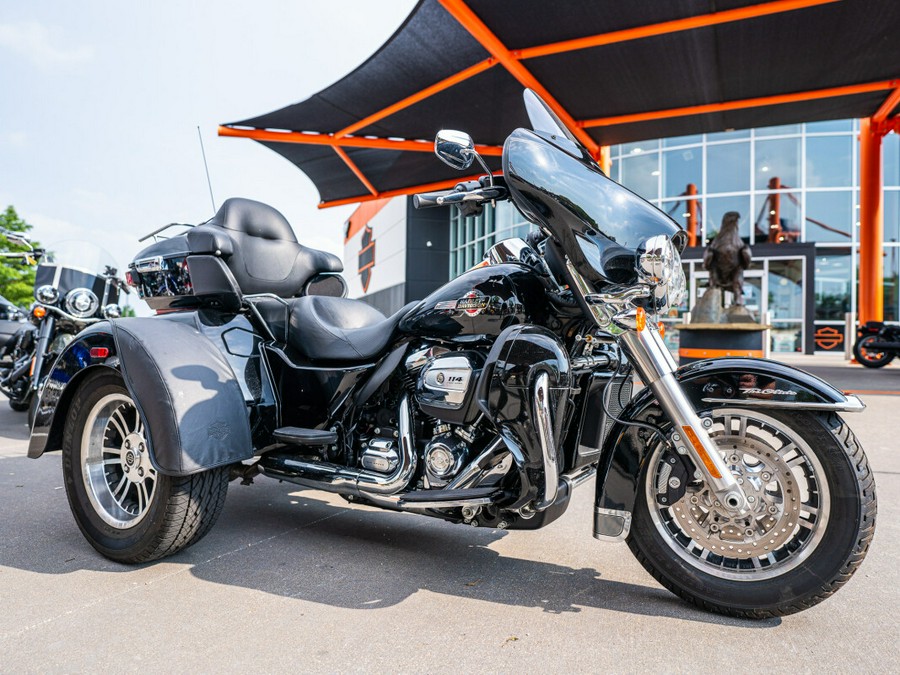 2022 Tri Glide Ultra FLHTCUTG