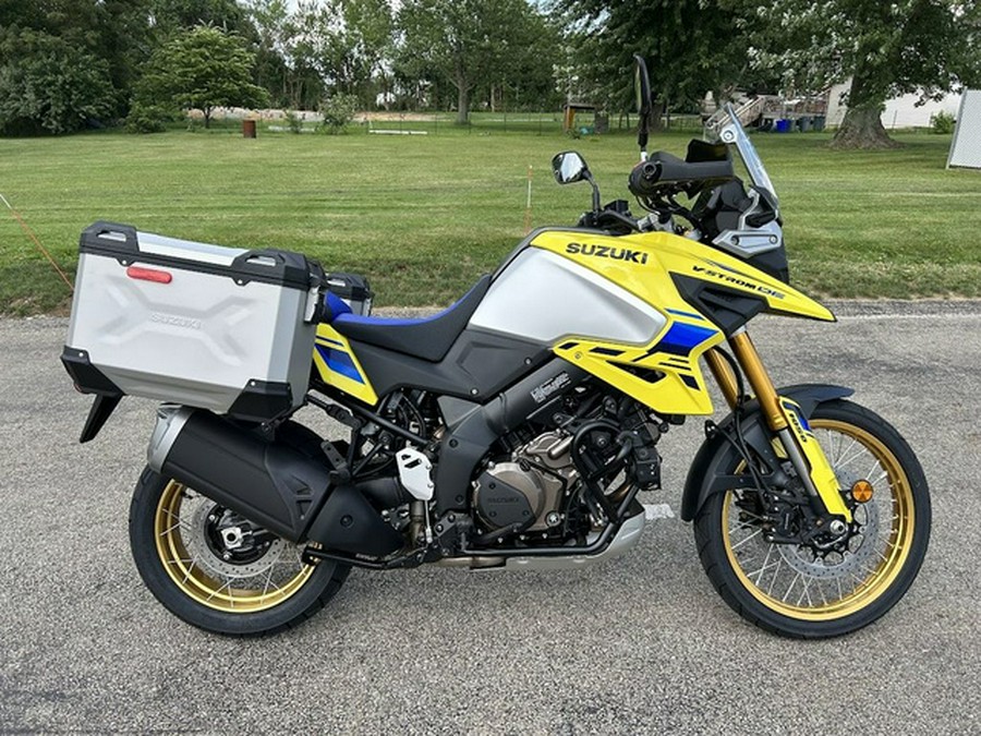 2023 Suzuki V-Strom 1050DE Adventure