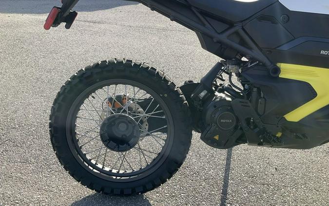 2025 Can-Am Origin White