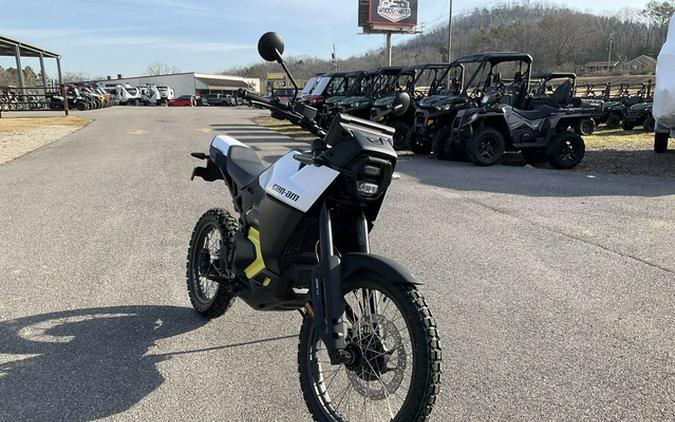 2025 Can-Am Origin White