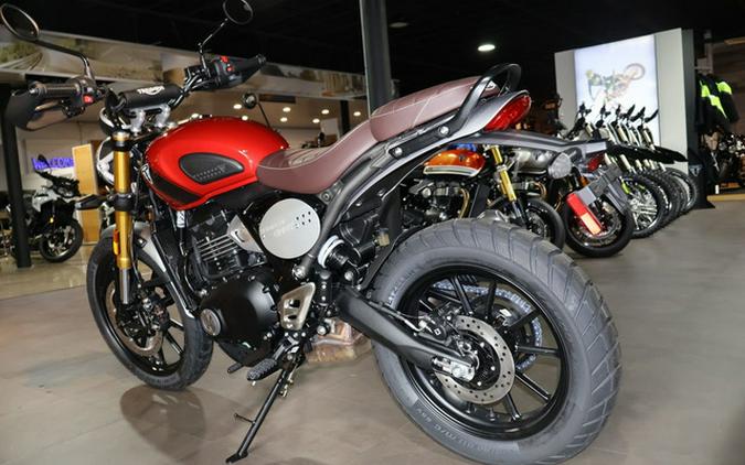 2025 Triumph Scrambler 400 X Carnival Red / Phantom Black