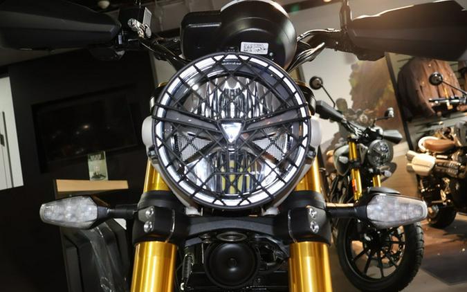 2025 Triumph Scrambler 400 X Carnival Red / Phantom Black