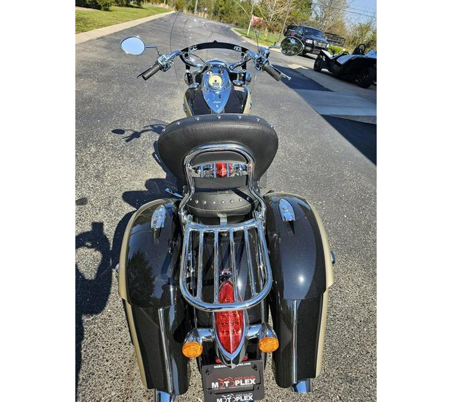 2022 Indian Motorcycle® Springfield® Black Metallic/Dirt Track Tan