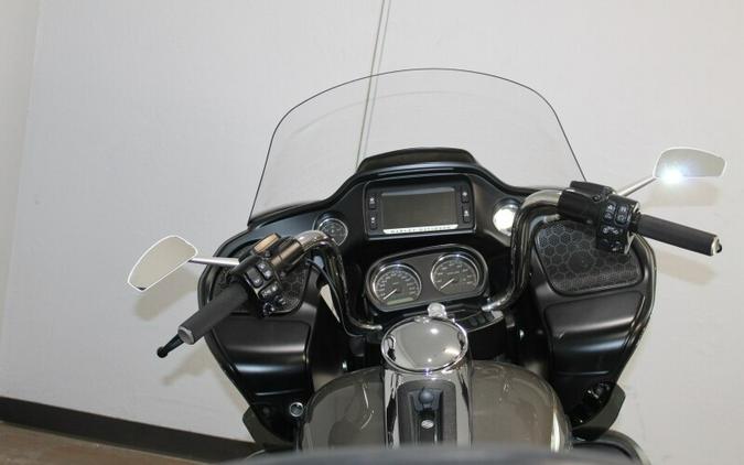 Harley-Davidson Road Glide Ultra 2018 FLTRU 683432BB INDUSTRIAL GRAY W/PINST