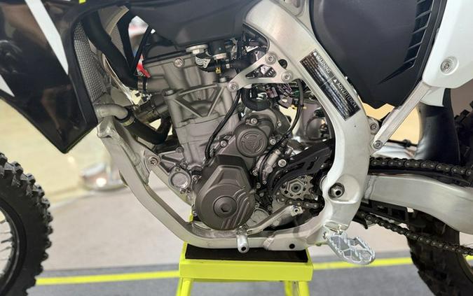 2025 Triumph TF 250-X Jet BlackPure White