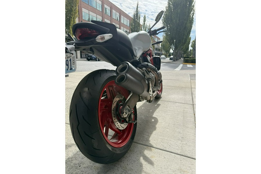 2015 Ducati Monster 821