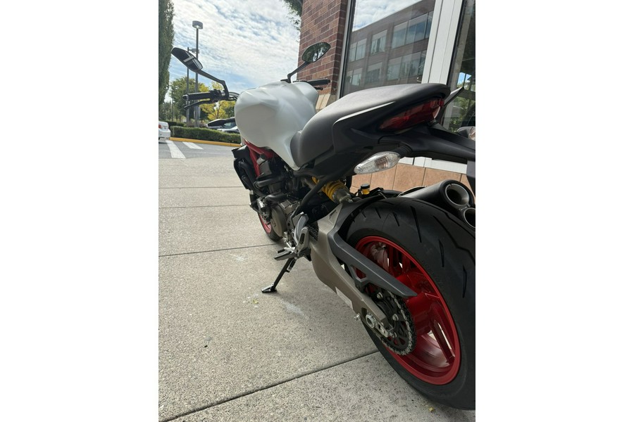 2015 Ducati Monster 821