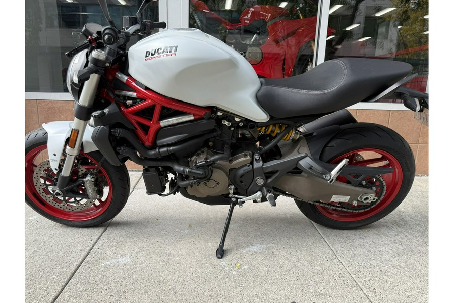 2015 Ducati Monster 821