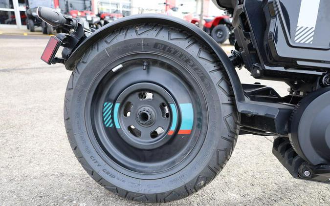 2024 BMW CE 02 Cosmic black 2