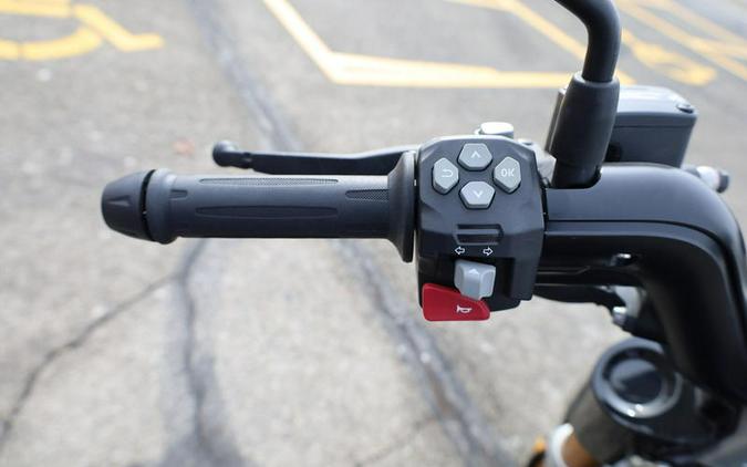 2024 BMW CE 02 Cosmic black 2