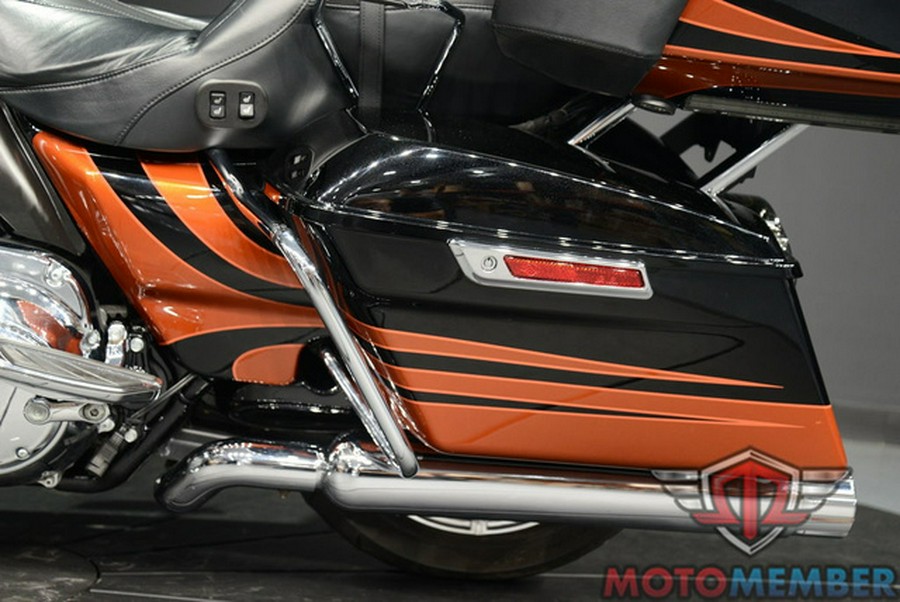 2015 Harley-Davidson FLTRUSE - CVO Road Glide Ultra