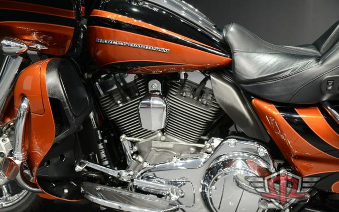 2015 Harley-Davidson FLTRUSE - CVO Road Glide Ultra