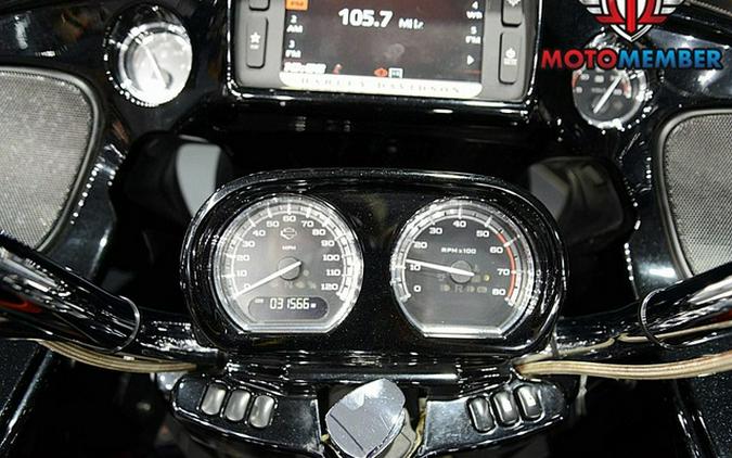 2015 Harley-Davidson FLTRUSE - CVO Road Glide Ultra