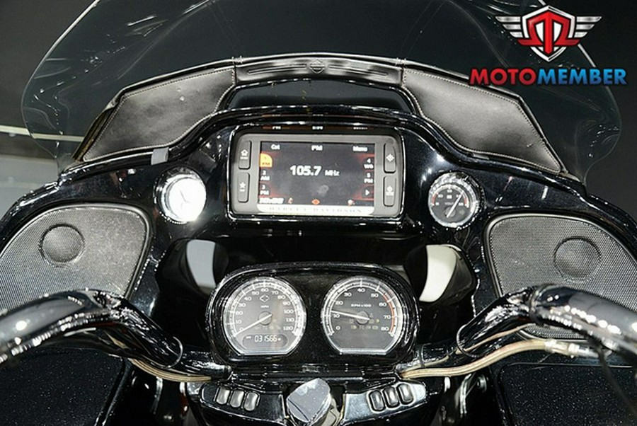 2015 Harley-Davidson FLTRUSE - CVO Road Glide Ultra