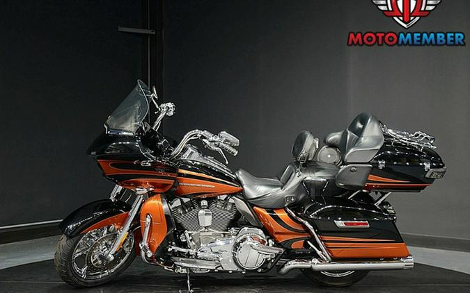 2015 Harley-Davidson FLTRUSE - CVO Road Glide Ultra